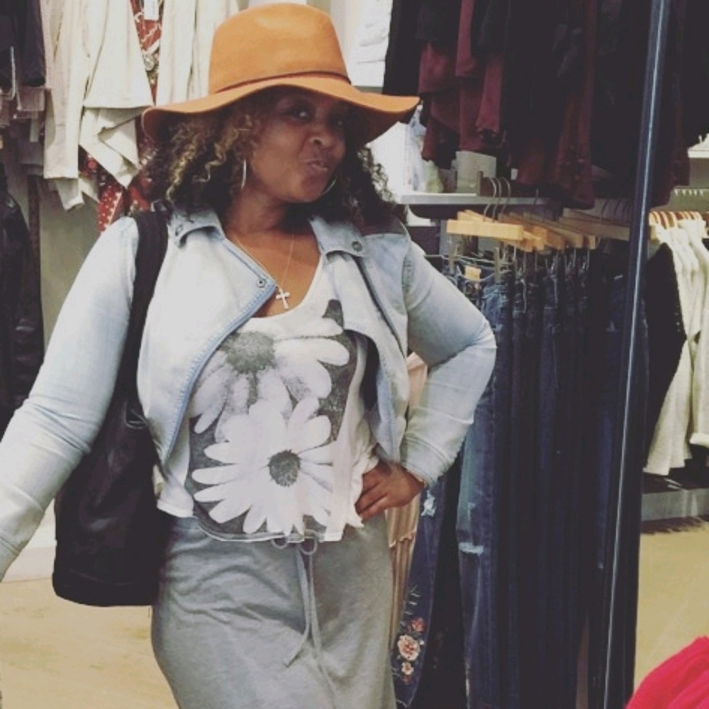 Meet your Posher, Nikki